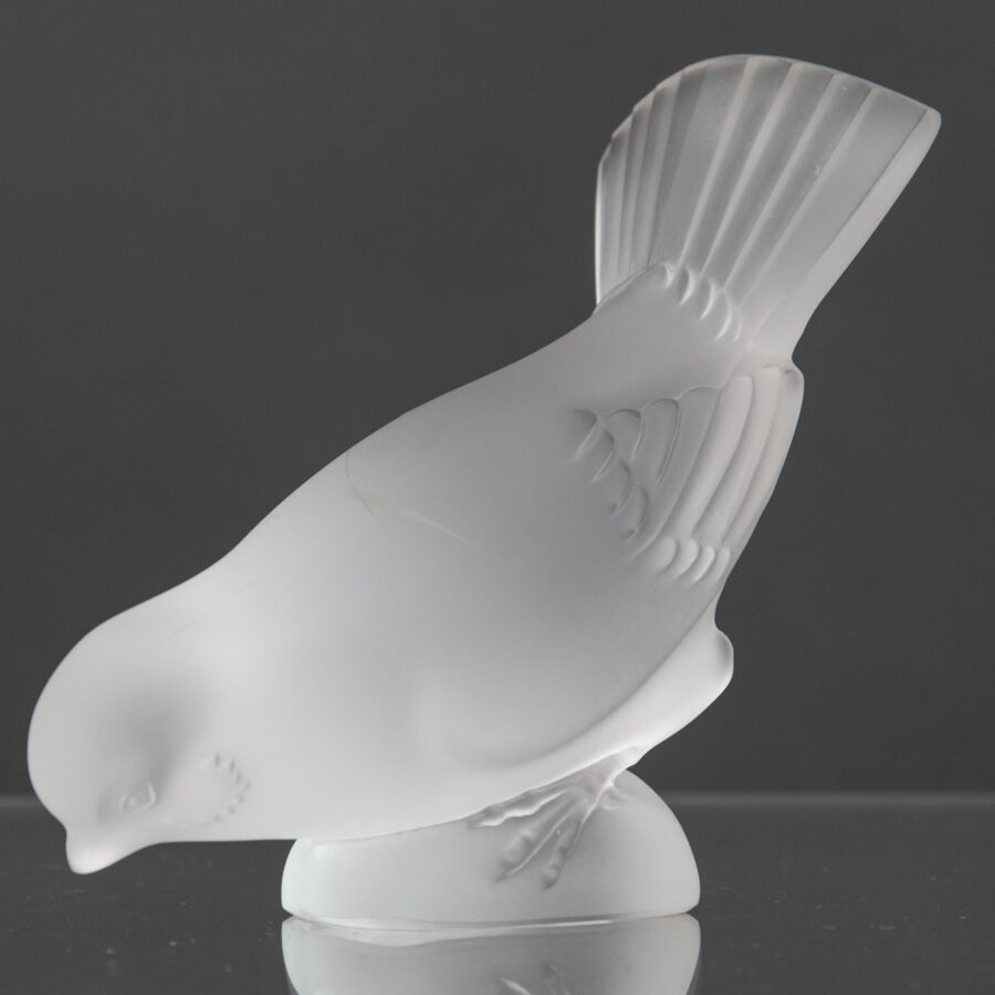 Dettaglio René Lalique Uccellino in Vetro Sabbiato Francia