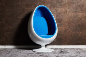 Thor Larsen Egg Armchair Ovalia