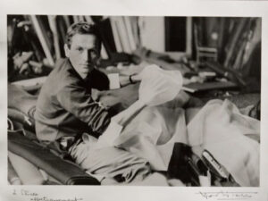 Yoshi Takata Foto Pierre Cardin