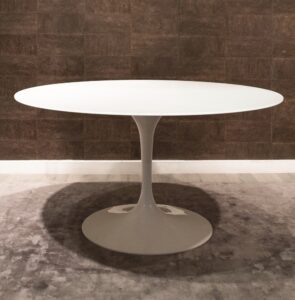 Saarinen Knoll Dining Table